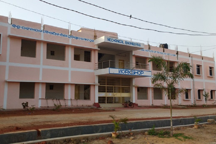 https://cache.careers360.mobi/media/colleges/social-media/media-gallery/11638/2019/3/4/Campus View of Government Polytechnic Puri_Campus-View.jpg
